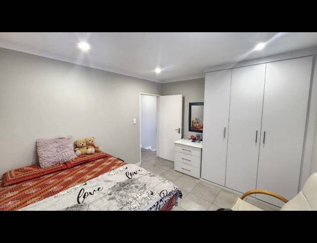2 BEDROOM HOUSE FOR SALE IN ALBERTSDAL